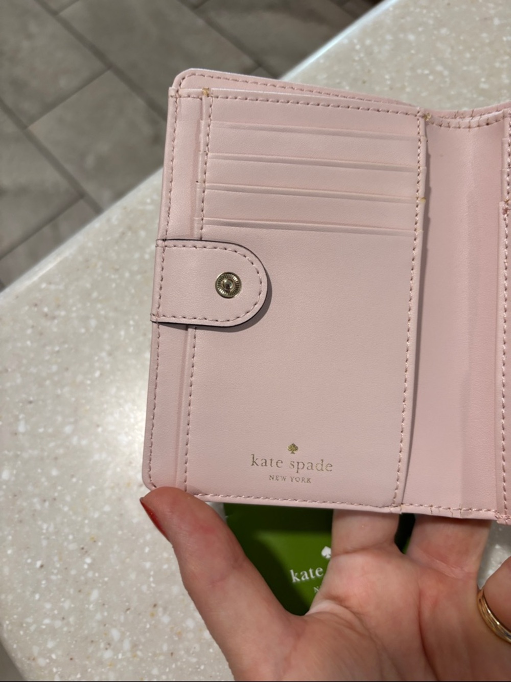 kate spade pale pink pebbled wallet with gold plaque - Picture 5 of 13